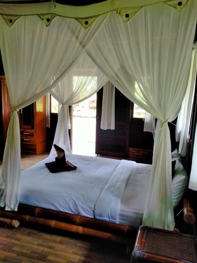 Uma Ayu Sidemen * Sidemen (Bali)